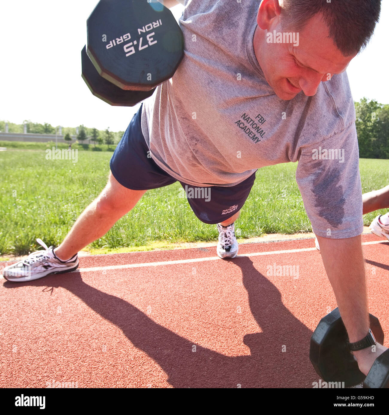 Les agents de police de partout dans le pays et à l'étranger l'exercice sur une piste, à l'Académie nationale du FBI à Quantico, Virginie, USA, 12 mai 2009 Banque D'Images