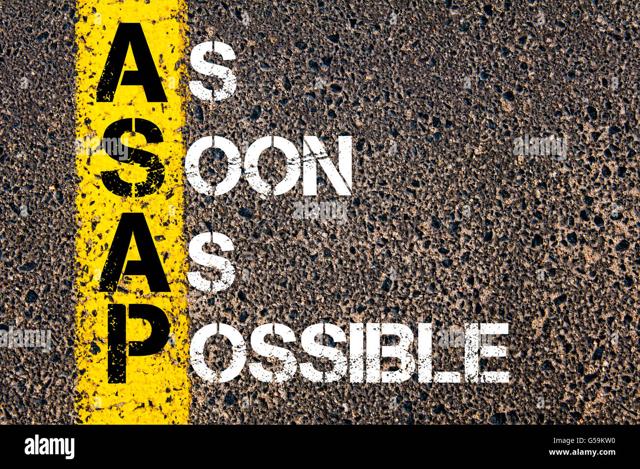 Concept image Acronyme ASAP dès que possible écrit plus de signalisation ligne de peinture jaune Banque D'Images