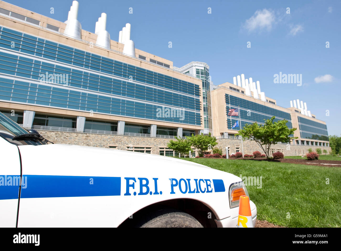 Vue d'une voiture de police FBI parqué dans de du FBI Laboratory de l'Académie du FBI à Quantico, Virginie, USA, 12 mai 2009. Banque D'Images