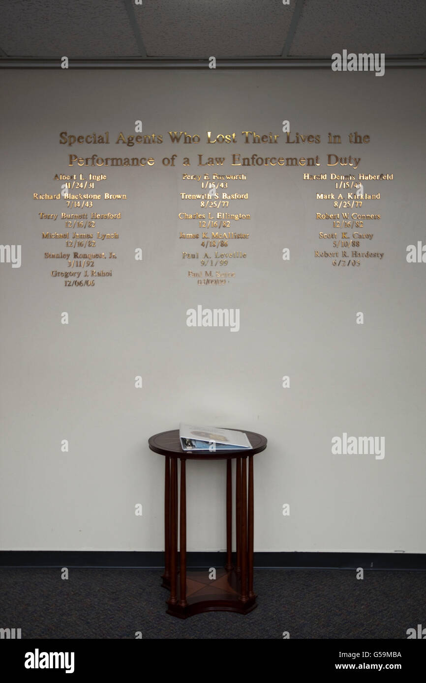 Exemple de mur d'agents spéciaux qui sont morts dans l'exercice des droits de l'application de la loi de l'Académie nationale du FBI, à Quantico USA, 12 mai 2009 Banque D'Images