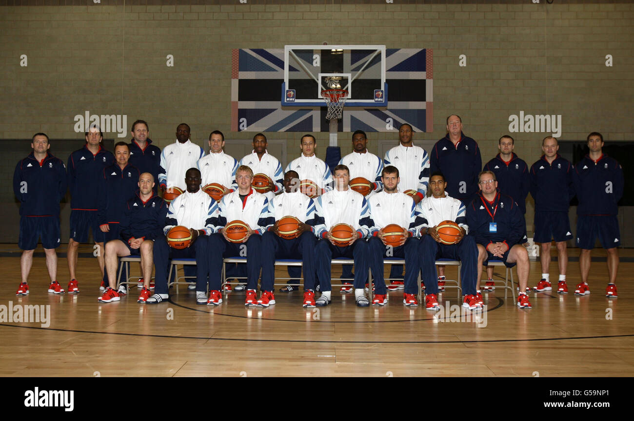 Olympiades - Jeux Olympiques de Londres 2012 - Basketball - session de formation Team GB - Université de Loughborough.L'équipe de basket-ball et les entraîneurs de la Grande-Bretagne lors d'une séance photo à l'université de Loughborough, à Loughborough. Banque D'Images