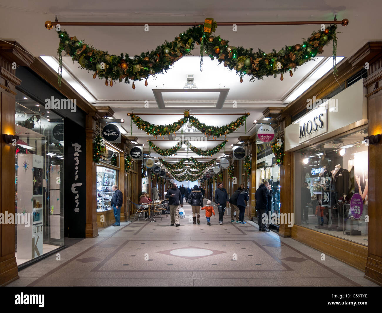 Royal Exchange Arcade dans le centre ville de Manchester, Angleterre, RU Banque D'Images