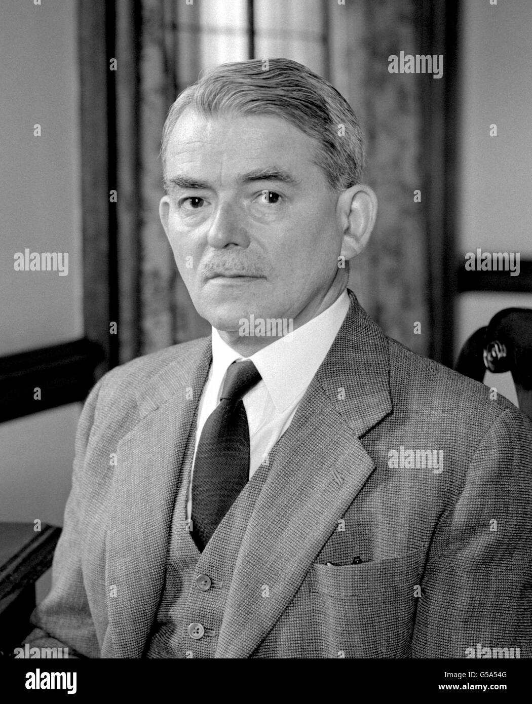 Sir Frank Whittle, qui a partagé le crédit avec le Dr Hans von Ohain en Allemagne pour avoir inventé le moteur à réaction de manière indépendante. Banque D'Images