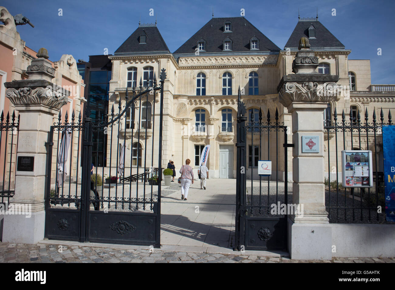 Château de la buzine Banque de photographies et d’images à haute ...