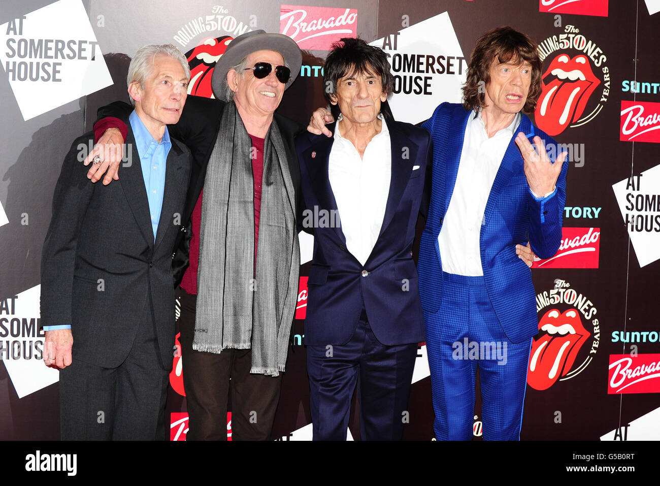 Gauche - droite) Charlie Watts, Keith Richards, Ronnie Wood et Mick Jagger  arrivent à l'exposition de photographies Rolling Stones: 50 à Somerset  House, Londres Photo Stock - Alamy