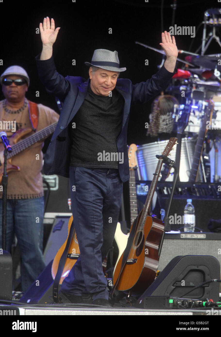 Paul Simon joue au Hard Rock Calling Festival à Hyde Park, à Londres, le samedi 14 juillet 2012. Banque D'Images
