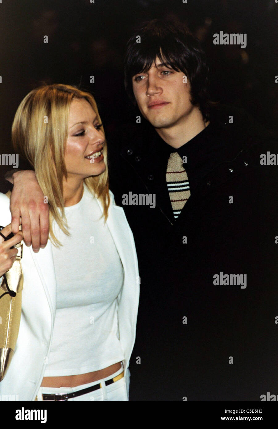 Vernon Kay, présentateur TV de TOTP plus, arrive pour la première du film Miss congeniality, au cinéma Odeon, Leicester Square, Londres. Banque D'Images