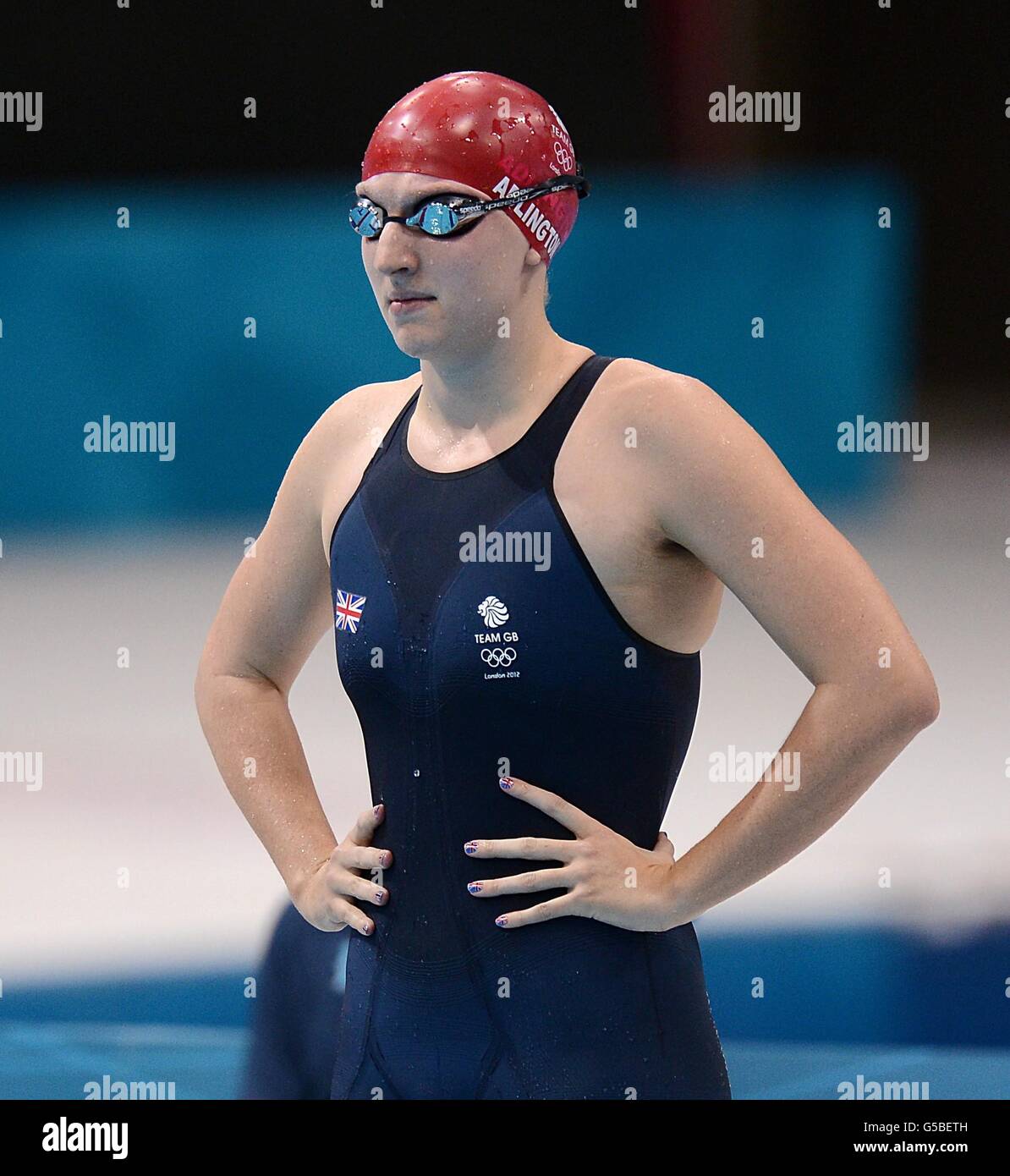 Rebecca Adlington, de Grande-Bretagne, avant la chaleur Freestyle de 400 m de sa femme au centre aquatique de Londres, le deuxième jour des Jeux olympiques de Londres 2012. Banque D'Images