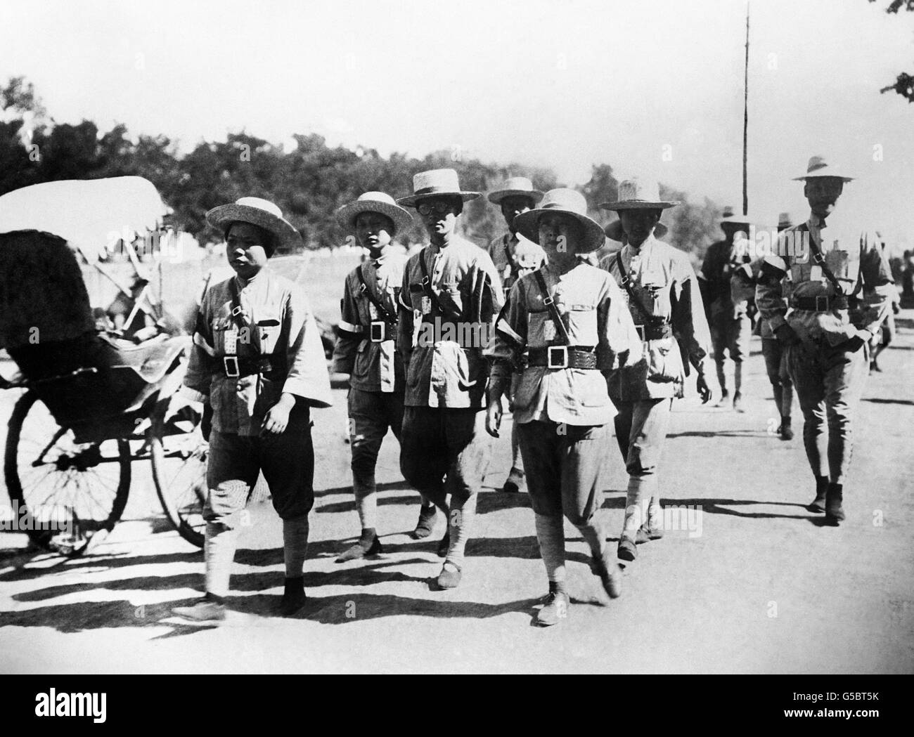 Un groupe de femmes chinoises en uniformes de régulation, qui font partie du corps de propagande de l'armée de Kuomingtang Banque D'Images