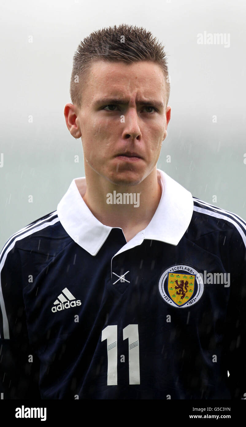Barrie McKay en Écosse pendant le match du défi international au stade Falkirk, à Falkirk. APPUYEZ SUR ASSOICIATION photo. Date de la photo: Mardi 14 août 2012. Le crédit photo devrait se lire comme suit : Lynne Cameron/PA Wire. RESTRICTIONS : l'utilisation est soumise à des restrictions. . Utilisation commerciale uniquement avec l'accord écrit préalable de la Scottish FA. Pour plus d'informations, appelez le +44 (0)1158 447447. Banque D'Images Barrie McKay en Écosse pendant le match du défi international au stade Falkirk, à Falkirk. APPUYEZ SUR ASSOICIATION photo. Date de la photo: Mardi 14 août 2012. Le crédit photo devrait se lire comme suit : Lynne Cameron/PA Wire. RESTRICTIONS : l'utilisation est soumise à des restrictions. . Utilisation commerciale uniquement avec l'accord écrit préalable de la Scottish FA. Pour plus d'informations, appelez le +44 (0)1158 447447. Banque D'Images