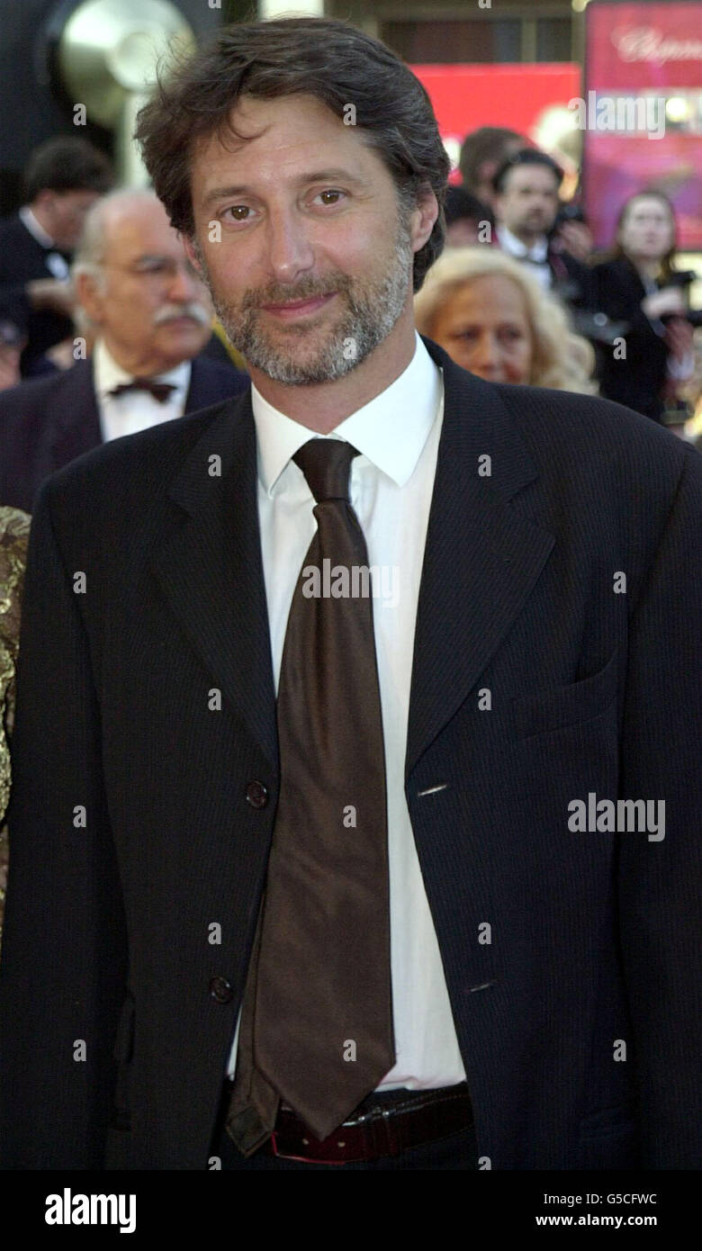 Antoine de Caunes, présentateur Eurotrash de Channel four, arrive pour la première du dernier film de Coen Brother, « The Man Whon't wasn't There », au 54ème Festival de Cannes. Banque D'Images