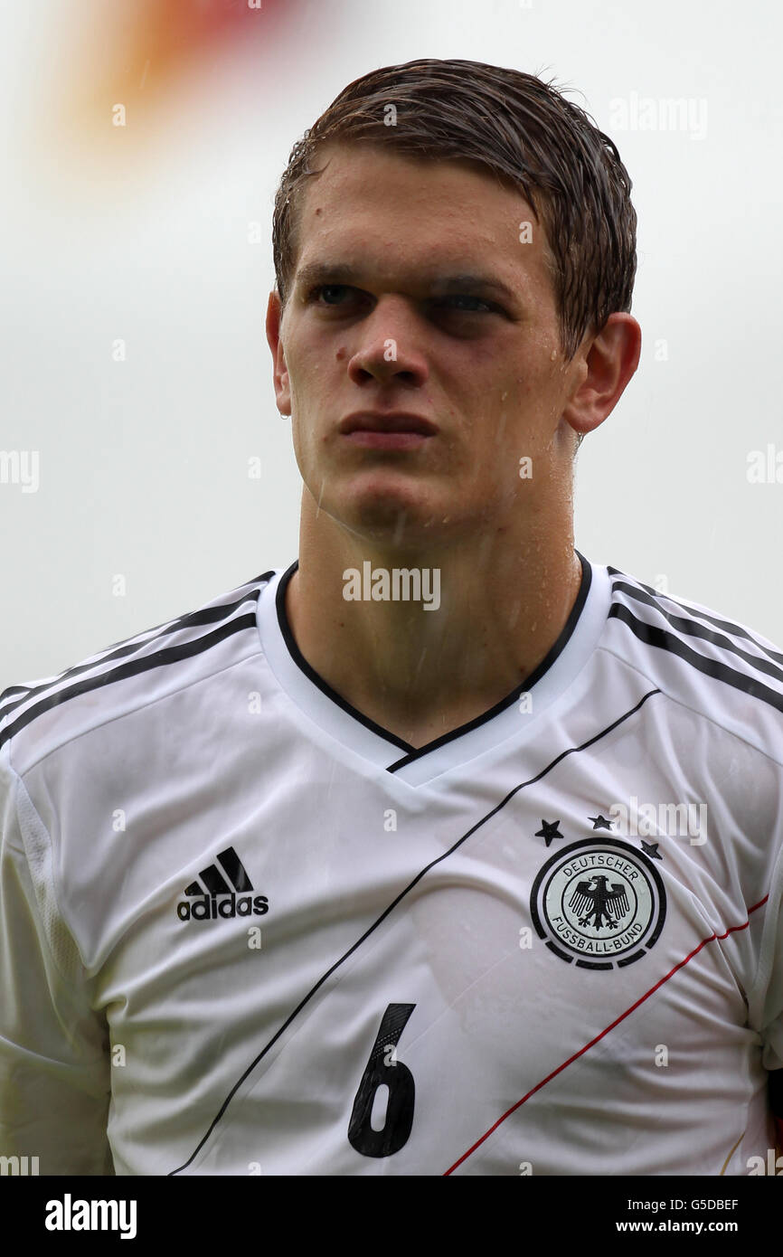 Football - International Challenge Match - Scotland U19 / Germany U19 - The Falkirk Stadium. Matthias Ginter, Allemagne Banque D'Images Football - International Challenge Match - Scotland U19 / Germany U19 - The Falkirk Stadium. Matthias Ginter, Allemagne Banque D'Images