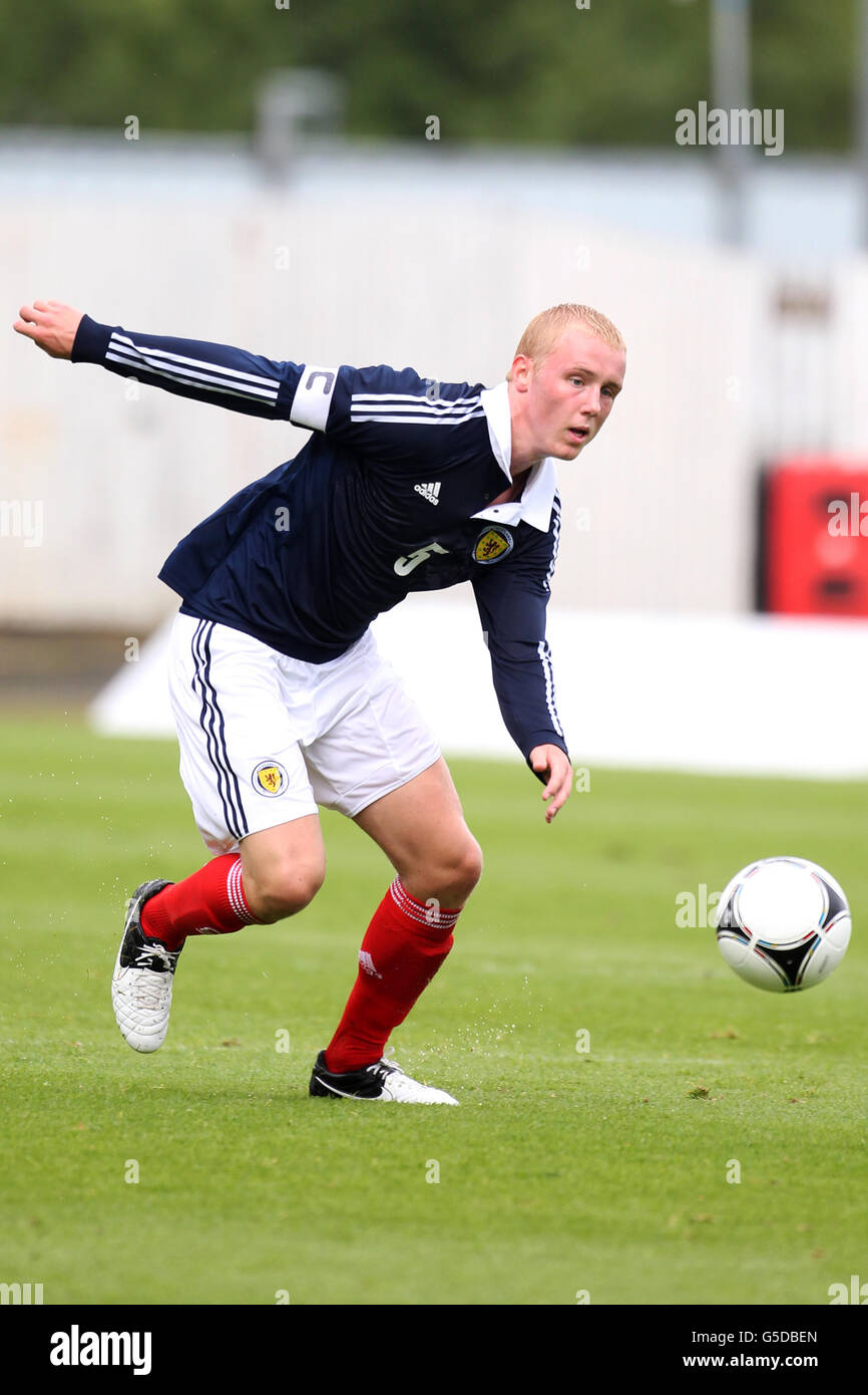 Football - International Challenge Match - Scotland U19 / Germany U19 - The Falkirk Stadium. Jack Grimmer, Écosse Banque D'Images Football - International Challenge Match - Scotland U19 / Germany U19 - The Falkirk Stadium. Jack Grimmer, Écosse Banque D'Images
