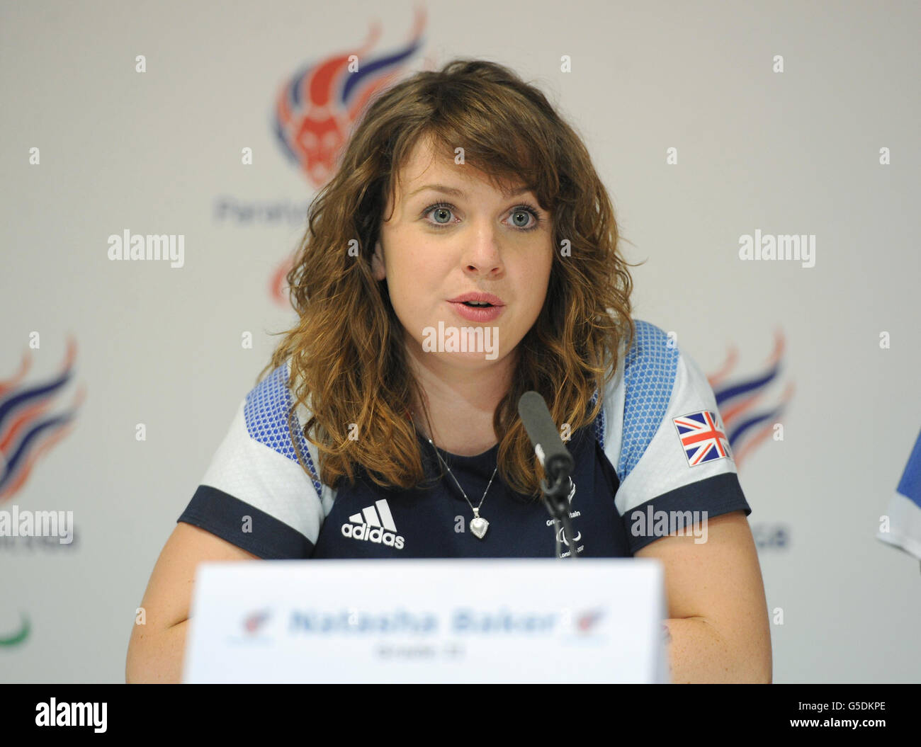 Natasha Baker, membre de l'équipe équestre de la Grande-Bretagne, lors d'une séance photo à Team GB House, Londres. Banque D'Images