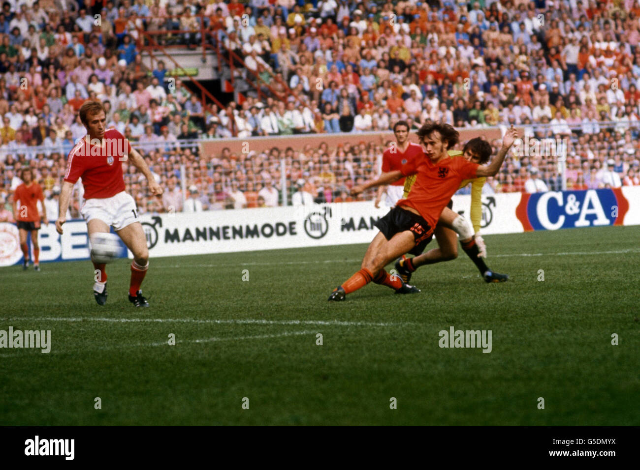 Football - Coupe du Monde FIFA 1974 en Allemagne de l'Ouest - Groupe 3 - Pays-Bas / Bulgarie - Westfalenstadion, Dortmund Banque D'Images