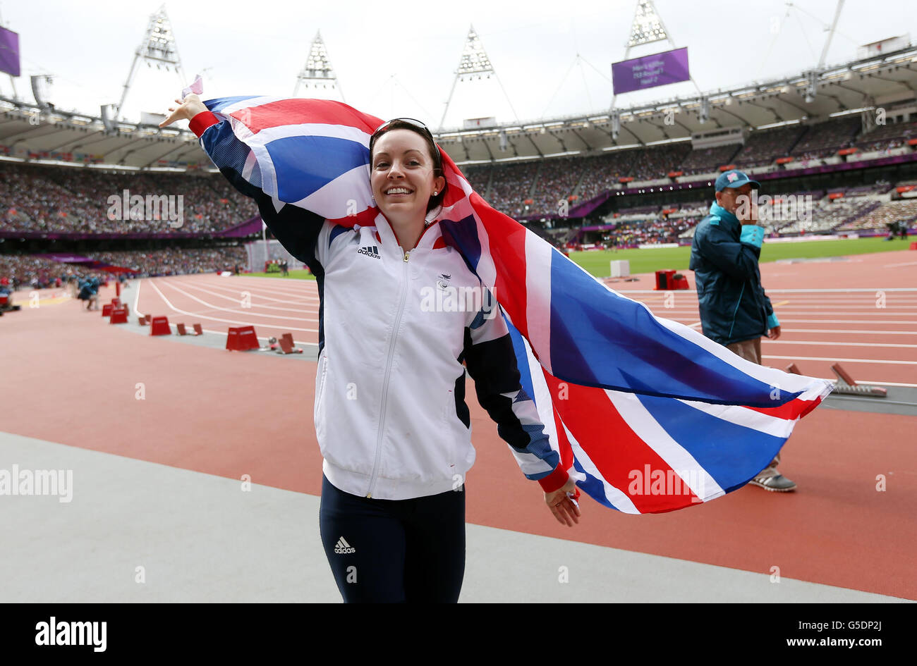 Jeux paralympiques de Londres - jour 4.Stef Ried, en Grande-Bretagne, célèbre sa médaille d'argent au Women's long Jump T42/44 au stade olympique de Londres. Banque D'Images