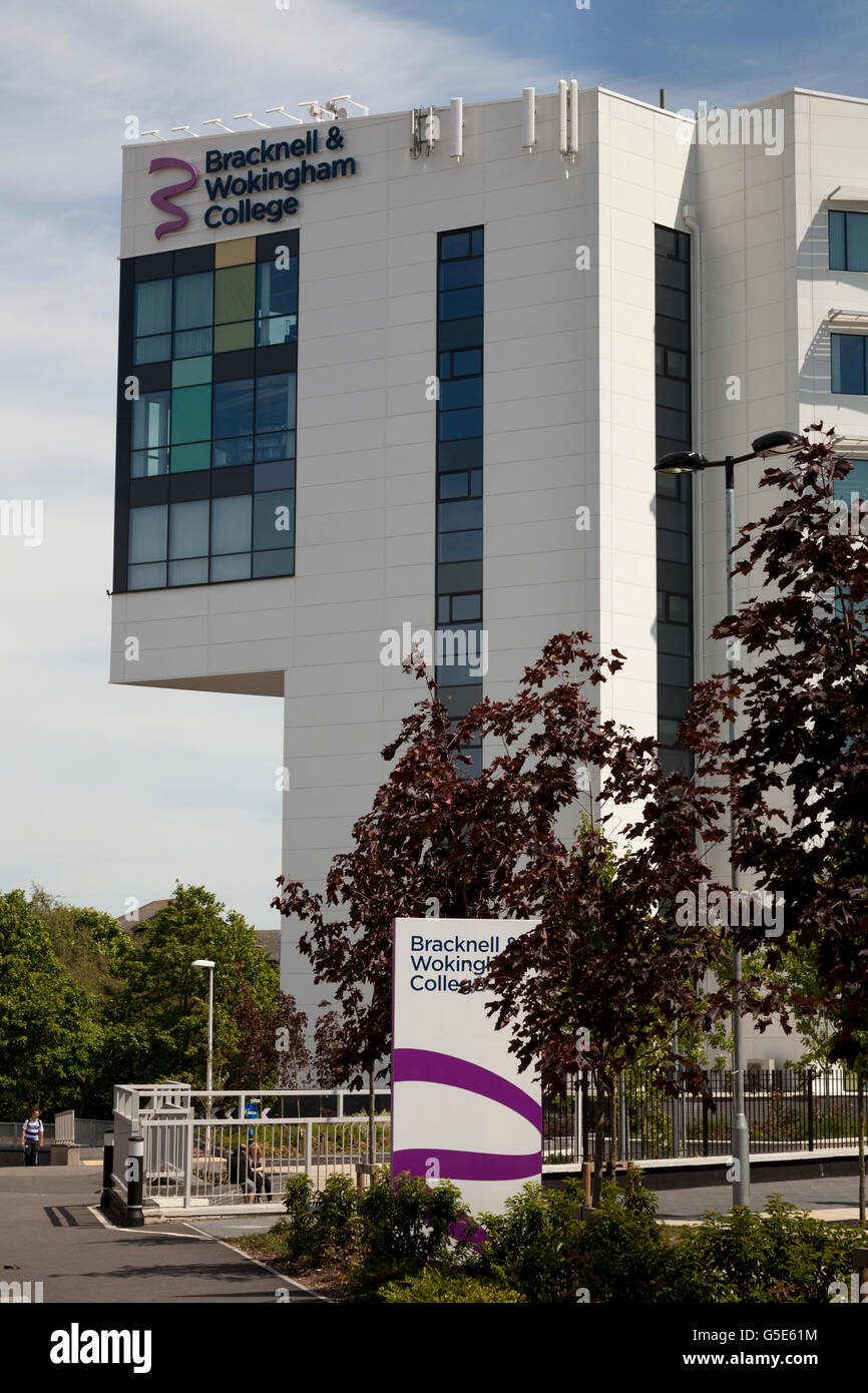 & Bracknell Wokingham College extérieurs, Bracknell, Berkshire, Angleterre, Royaume-Uni, Europe Banque D'Images