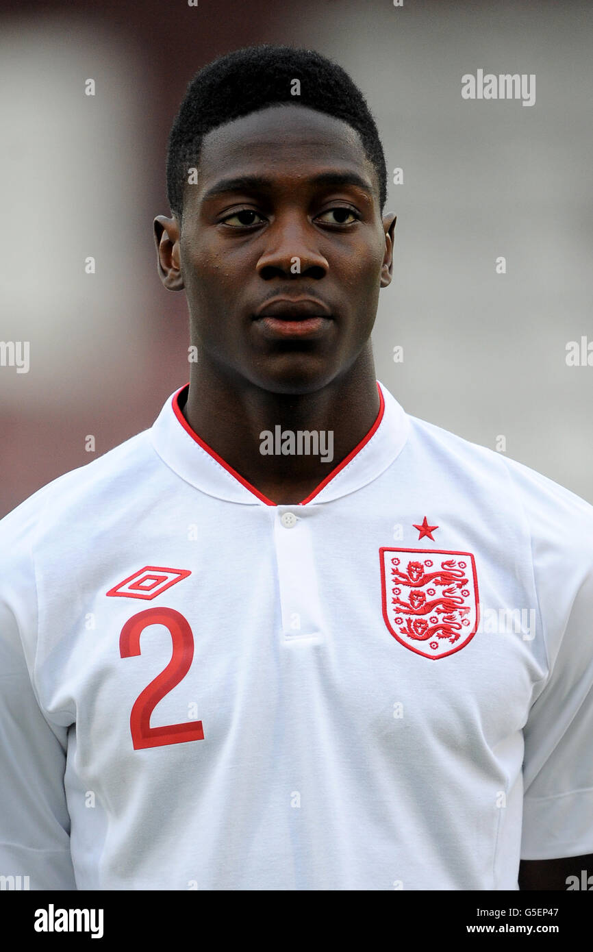 Football - le tournoi international St George's Park - Angleterre U17 / Turquie U17 - Stade Sixfields. Josh Aina, Angleterre U17 Banque D'Images