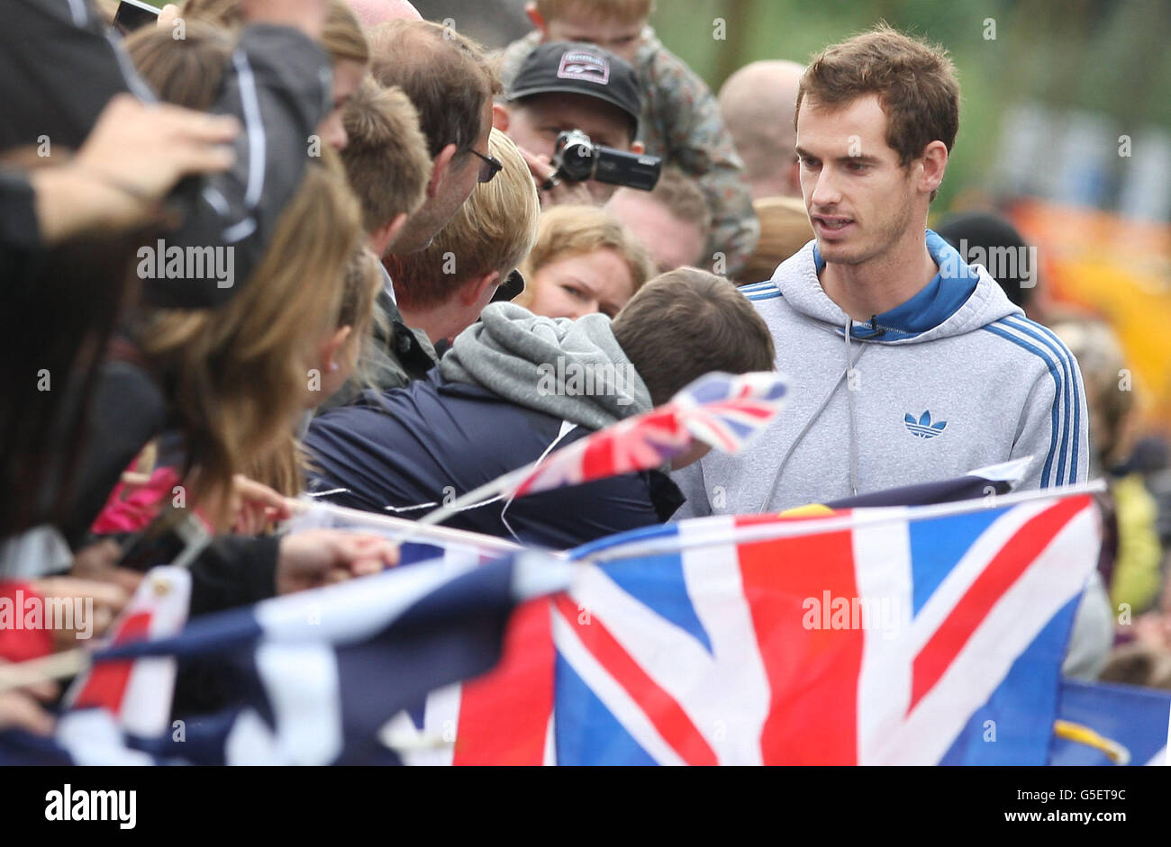 Andy Murray, champion olympique et américain de l'Open, passe par Dunblane, près de Stirling en Écosse, et revient dans sa ville natale pour remercier les fans de leur soutien. Banque D'Images