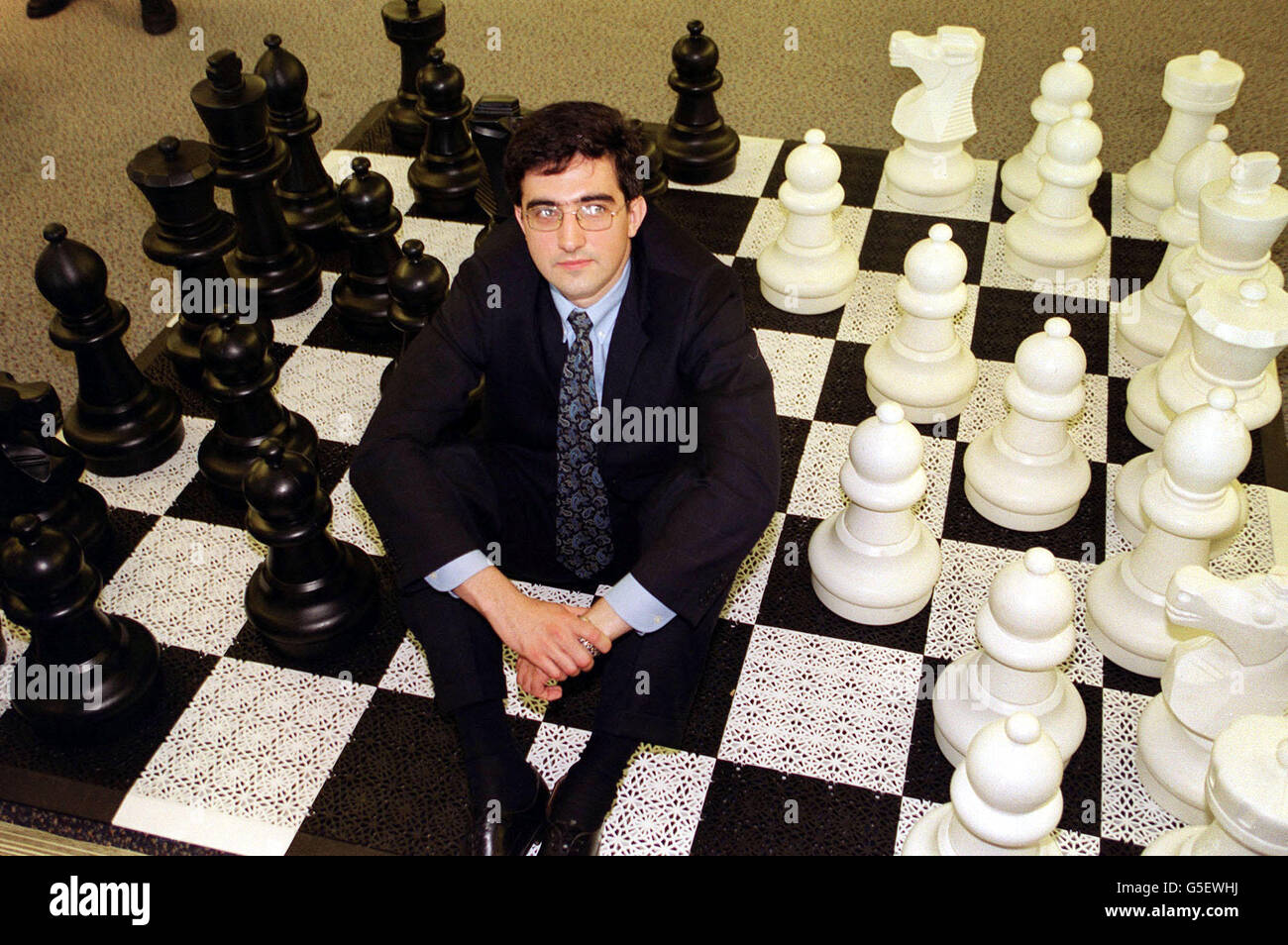 Le champion du monde d'échecs Vladimir Kramnik au lancement du tournoi d' échecs homme contre machine à Londres. Kramnik a déclaré au lancement qu'il  était confiant qu'il pouvait récupérer la suprématie de l'humanité