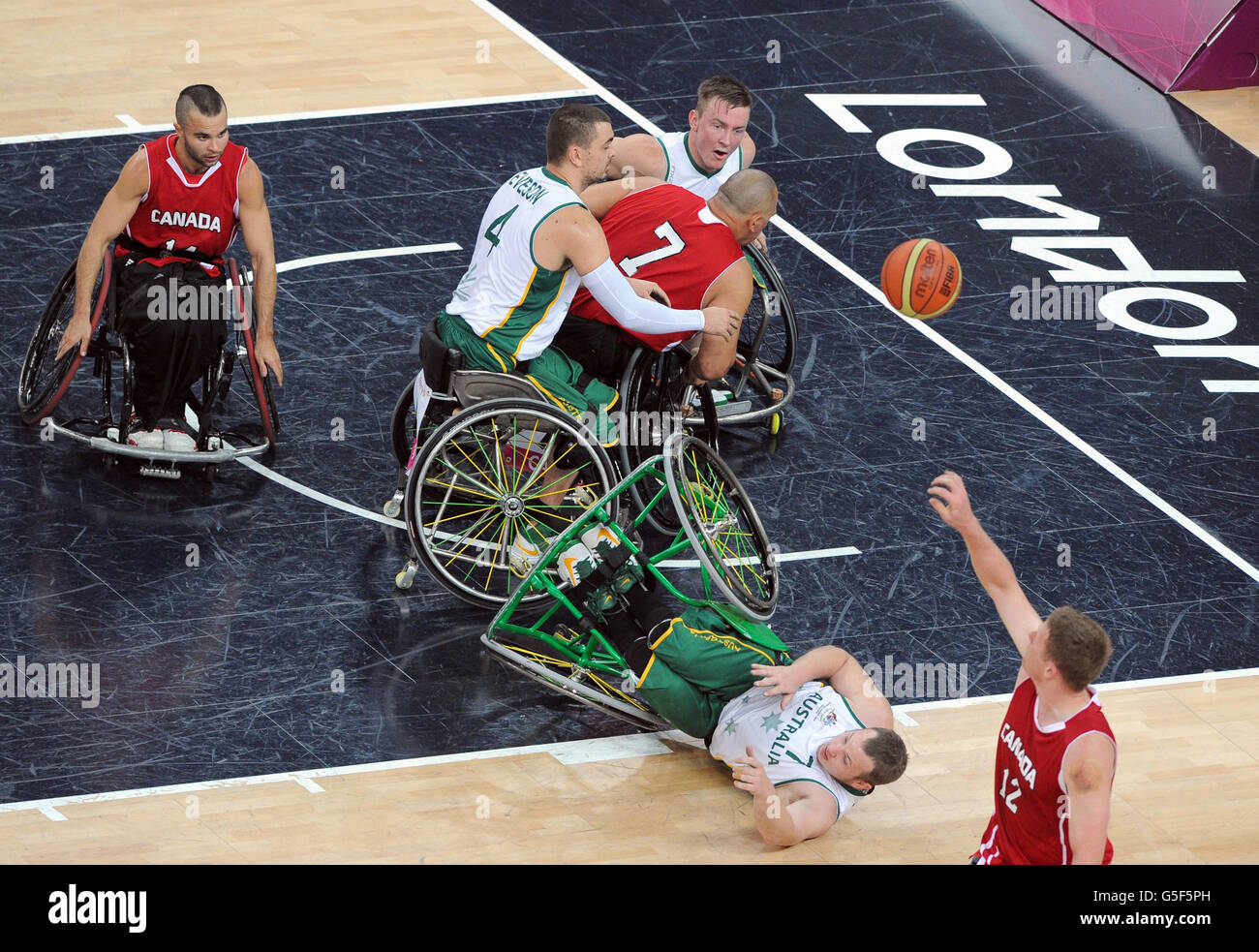 Le Shaun Norris d'Australie se retrouve lors de la finale de basket-ball en fauteuil roulant pour hommes entre l'Australie et le Canada à la North Greenwich Arena, à Londres Banque D'Images