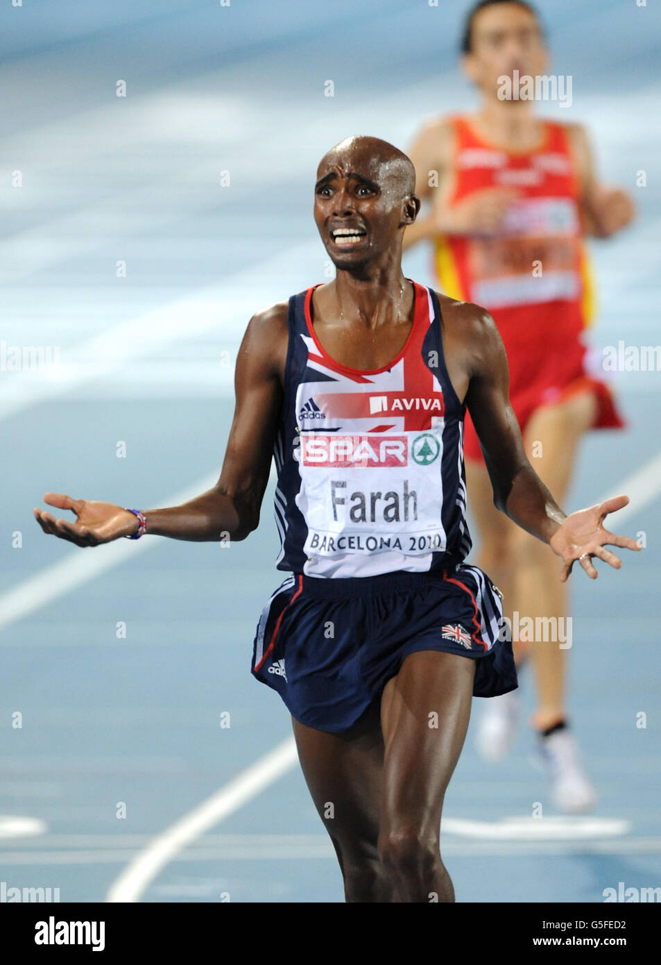 Mo Farah, en Grande-Bretagne, remporte les 5000 mètres des hommes au cours du cinquième jour des championnats d'Europe au stade olympique de Barcelone, en Espagne. Banque D'Images