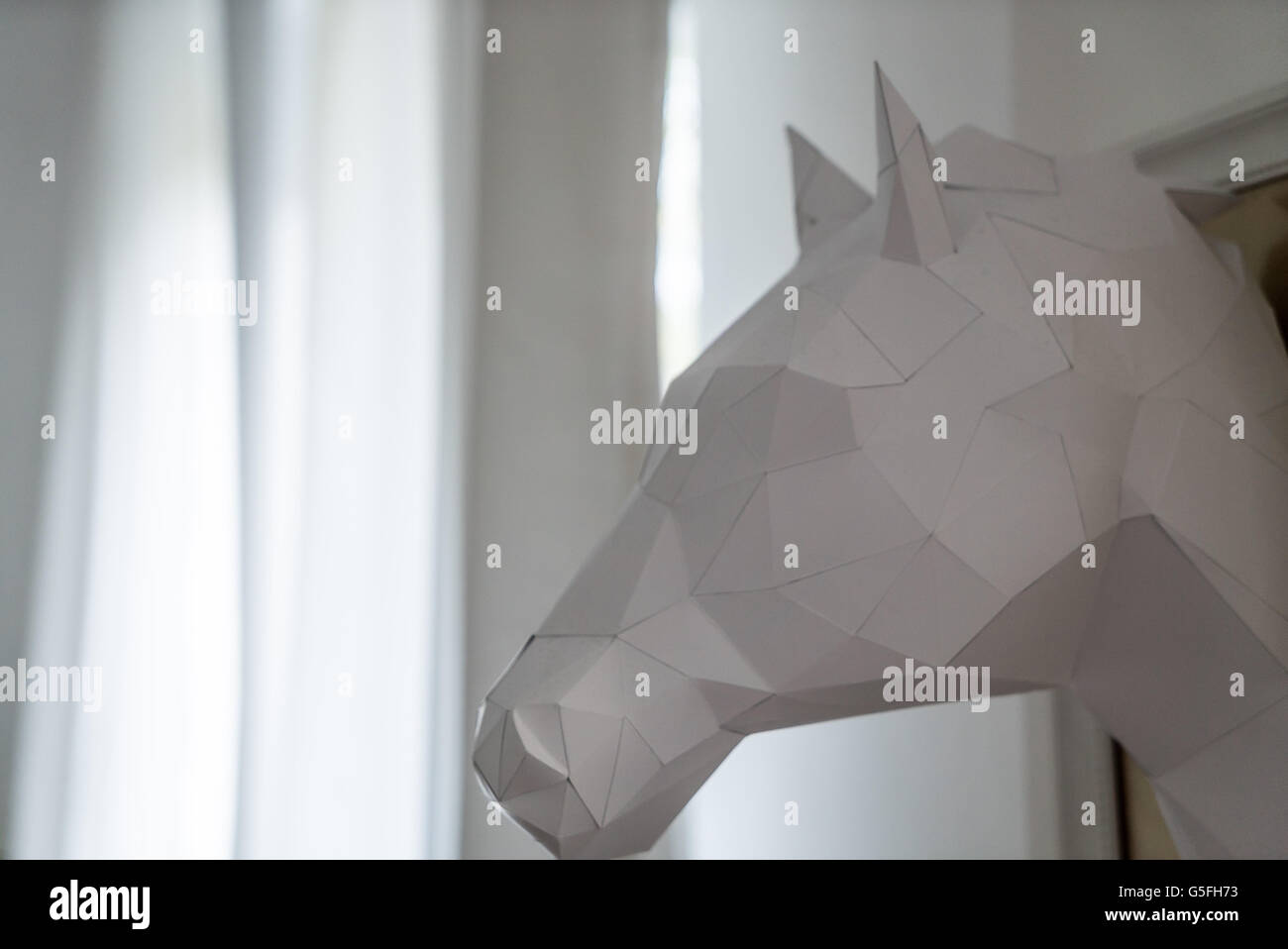 Cheval blanc origami Banque D'Images