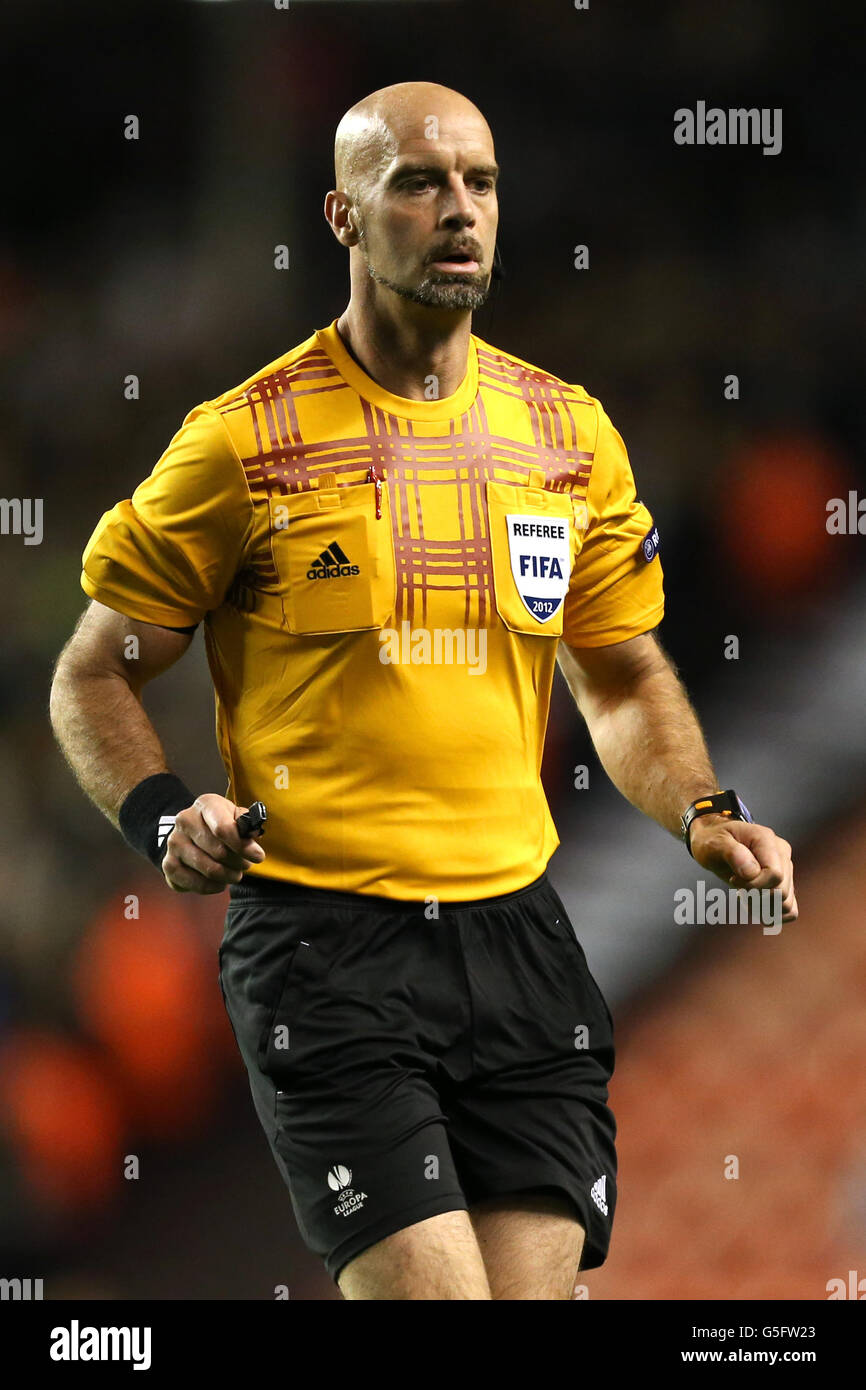 Football - UEFA Europa League - Groupe A - Liverpool / Udinese - Anfield.L'arbitre Stefan Johannesson Banque D'Images