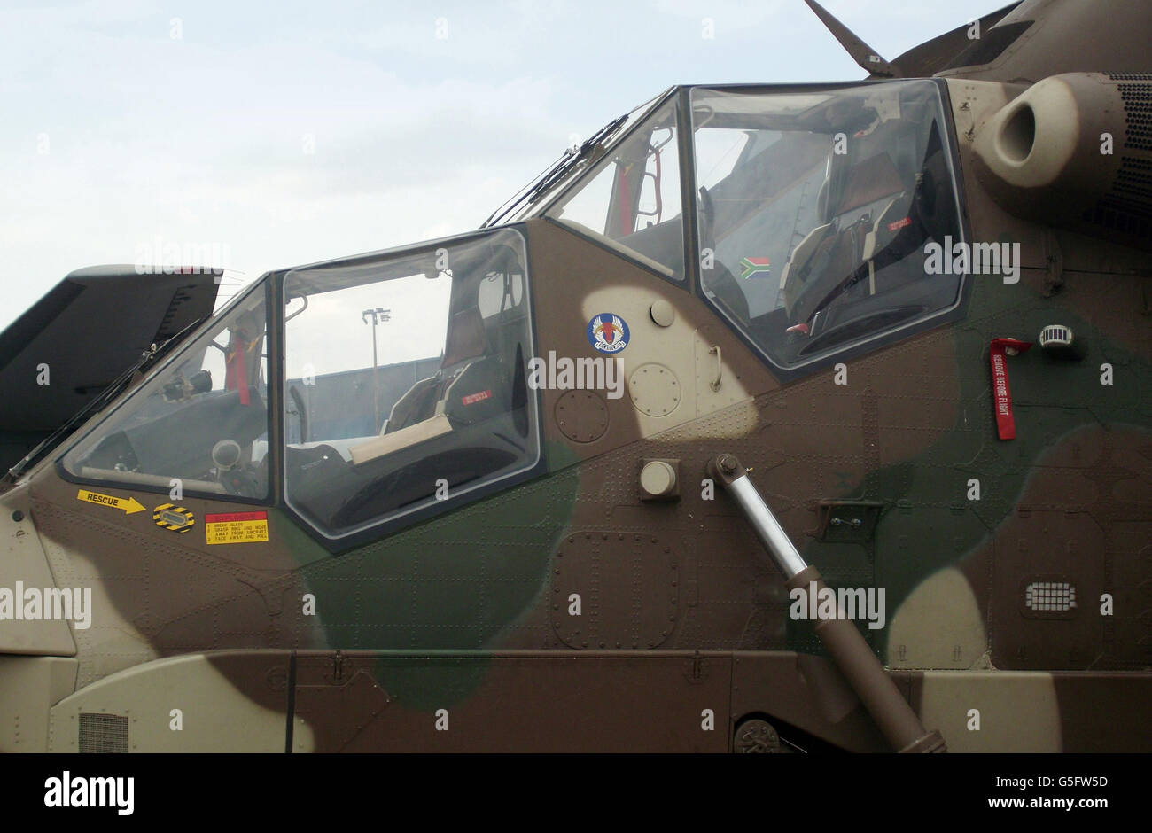 Rooivalk de Denel AH-2 à la base aérienne de 2011 Spectacle aérien et le style de Waterkloof Expo. Banque D'Images