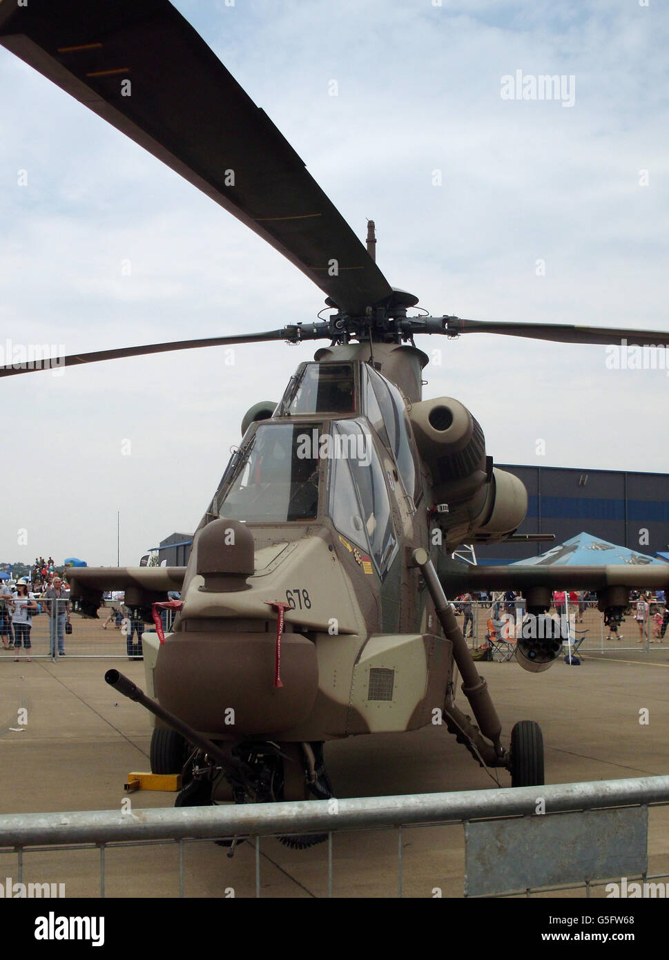 Rooivalk de Denel AH-2 à la base aérienne de 2011 Spectacle aérien et le style de Waterkloof Expo. Banque D'Images