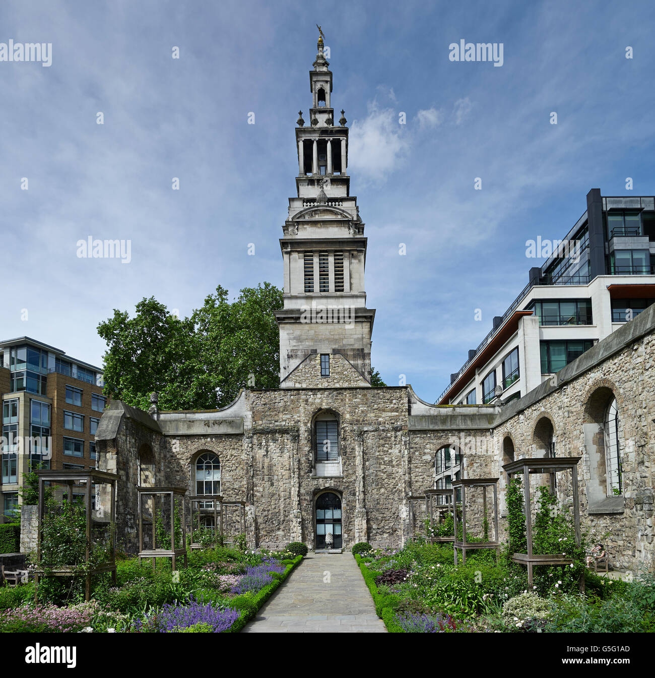 Christ Church Newgate Street, London : jardin à nave Banque D'Images