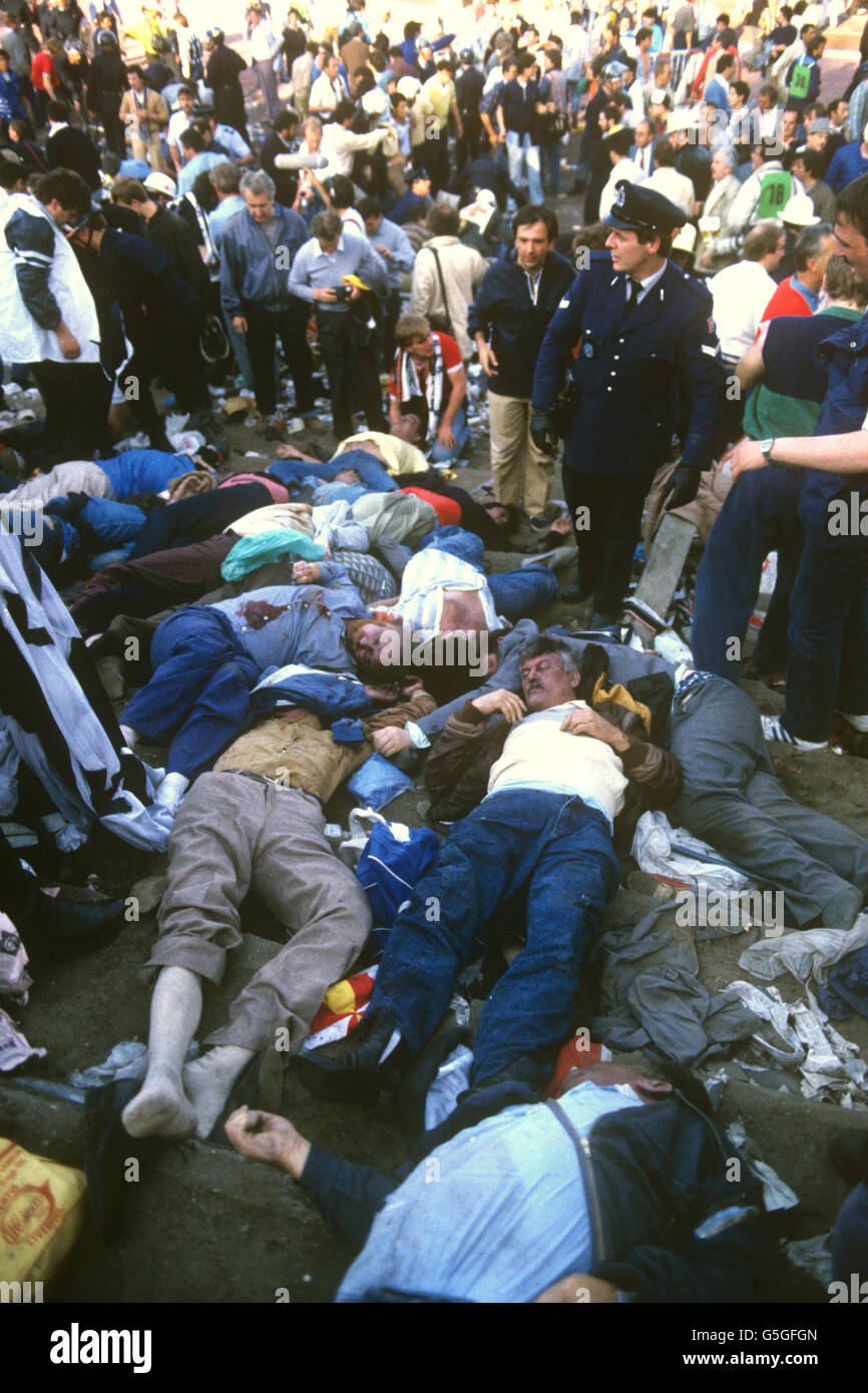 Football - Heysel Disaster - finale de la coupe d'Europe 1985 - Juventus / Liverpool. Victimes du désastre du stade Heysel. Banque D'Images
