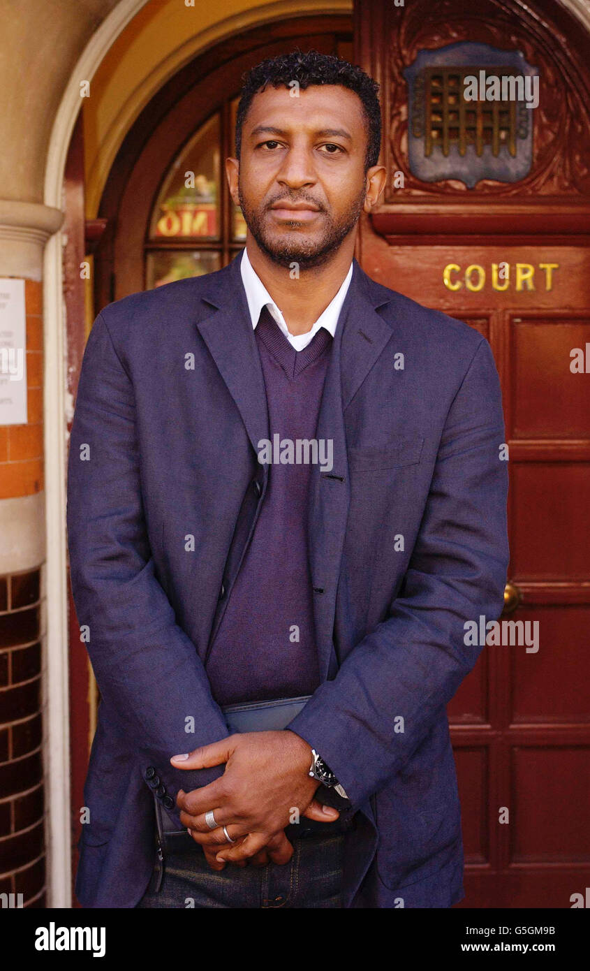 L'ancien bassiste du Club de la Culture Michael Craig devant Westminster Coroners court, Londres, où une enquête a commencé sur la mort de son fils, Keita Craig, 22 ans, qui s'est pendu alors qu'il était emprisonné à la prison de Wandsworth, dans le sud de Londres, en février de l'année dernière. Banque D'Images