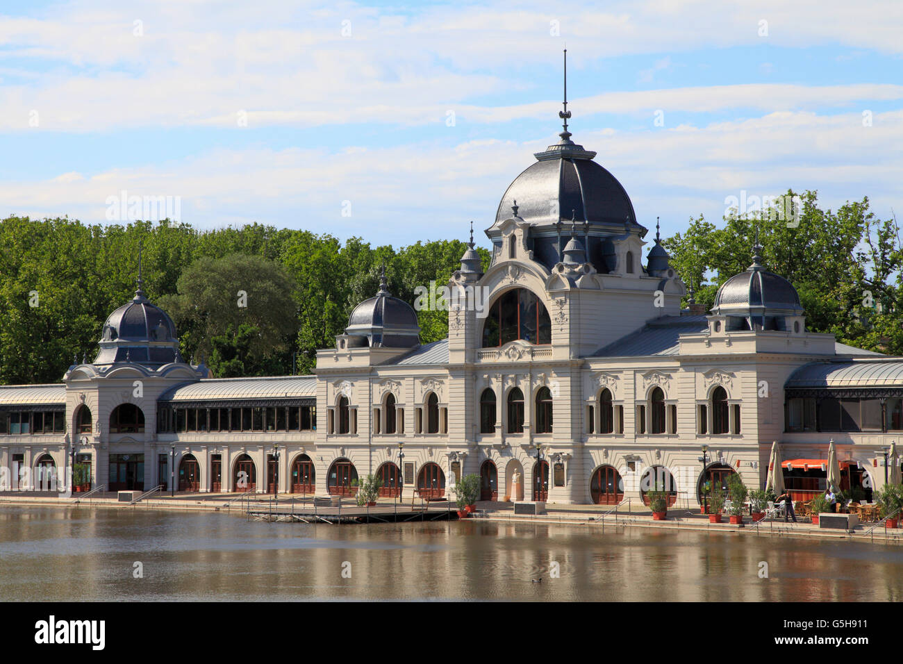 Hongrie, Budapest, ville Parc Lac, patinoire, construction Banque D'Images