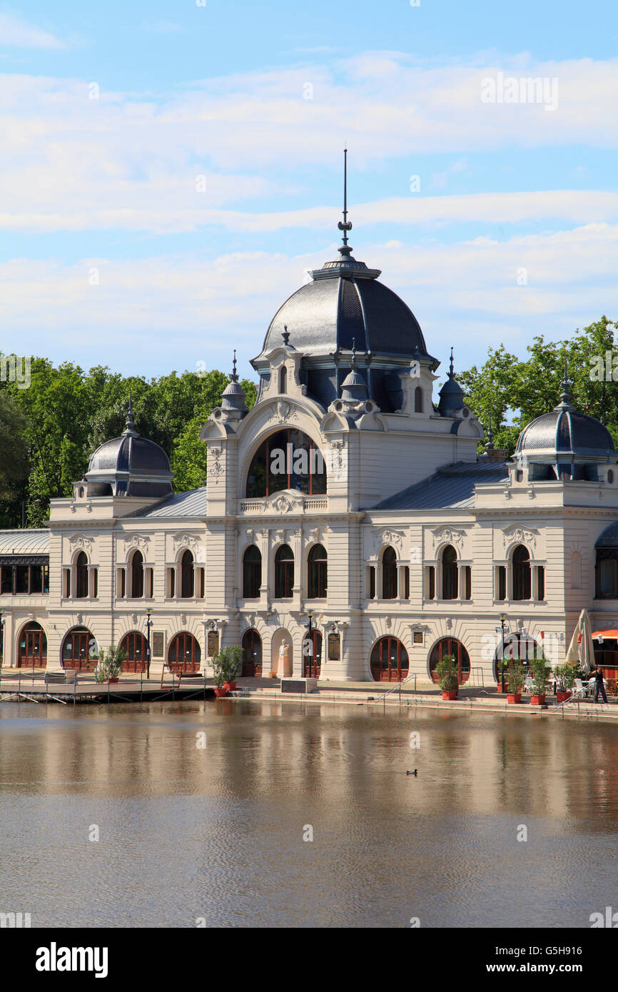 Hongrie, Budapest, ville Parc Lac, patinoire, construction Banque D'Images