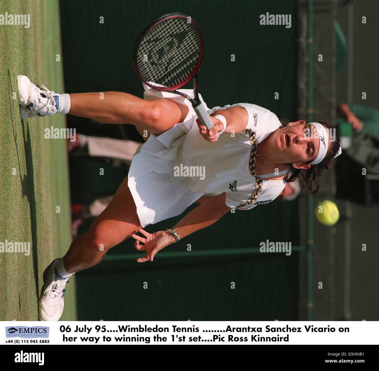 06 juillet 95.Wimbledon tennis, Arantxa Sanchez Vicario sur le chemin de  gagner la 1ère série Photo Stock - Alamy