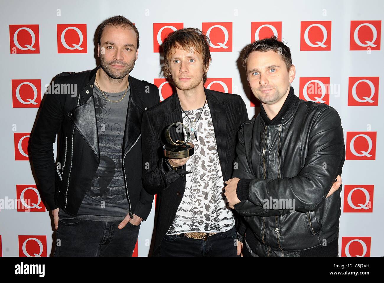 Dominic Howard, Dominic Howard et Matthew Bellamy ont reçu le prix The Best Act in the World Today aux Q Awards 2012 du Grosvenor House Hotel, Park Lane, Londres Banque D'Images