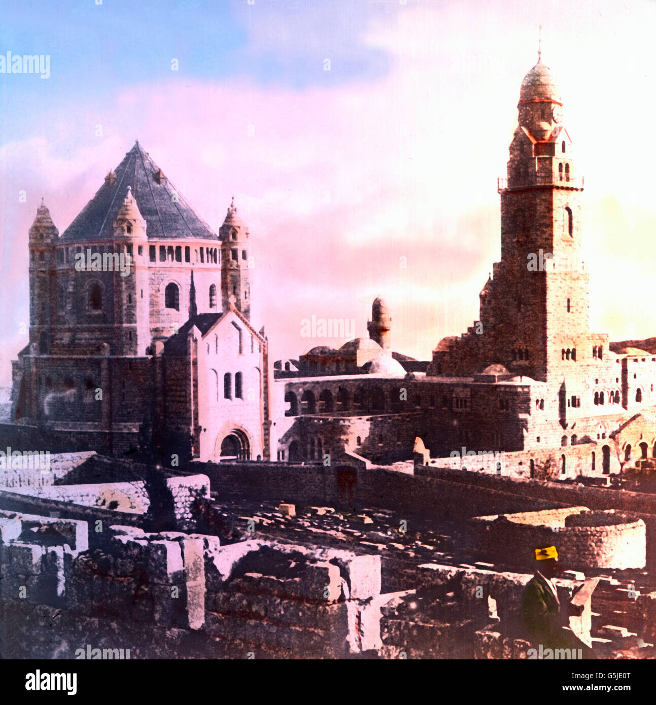 Durch die Marienkirche errichtete Kaiser Wilhelm II auf dem Berg Sion, südöstlich von Jérusalem, 1920er Jahre. L'église de la Vierge Marie, construite par l'empereur allemand Guillaume II, dans le sud-est de Jérusalem, 1920. Banque D'Images