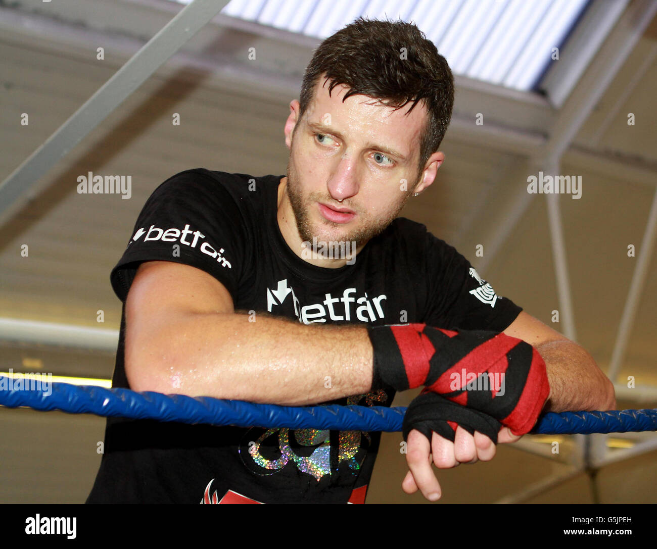 Carl Froch après un entraînement de médias au Phoenix amateur Boxing Club, Nottingham. Banque D'Images
