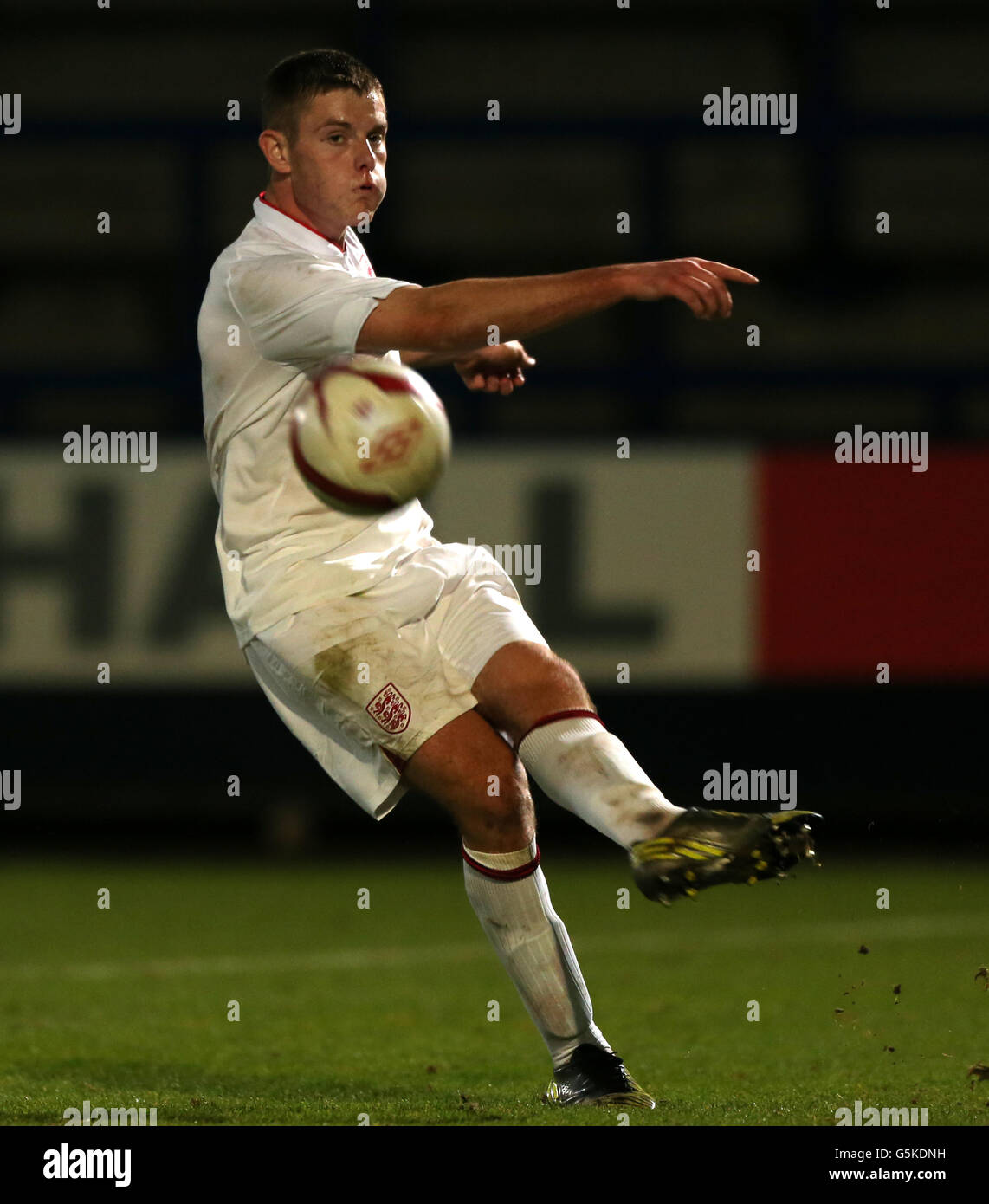 Soccer - moins de 19 ans match amical - Angleterre / Finlande - Nouvelle tête de Bucks Stadium Banque D'Images