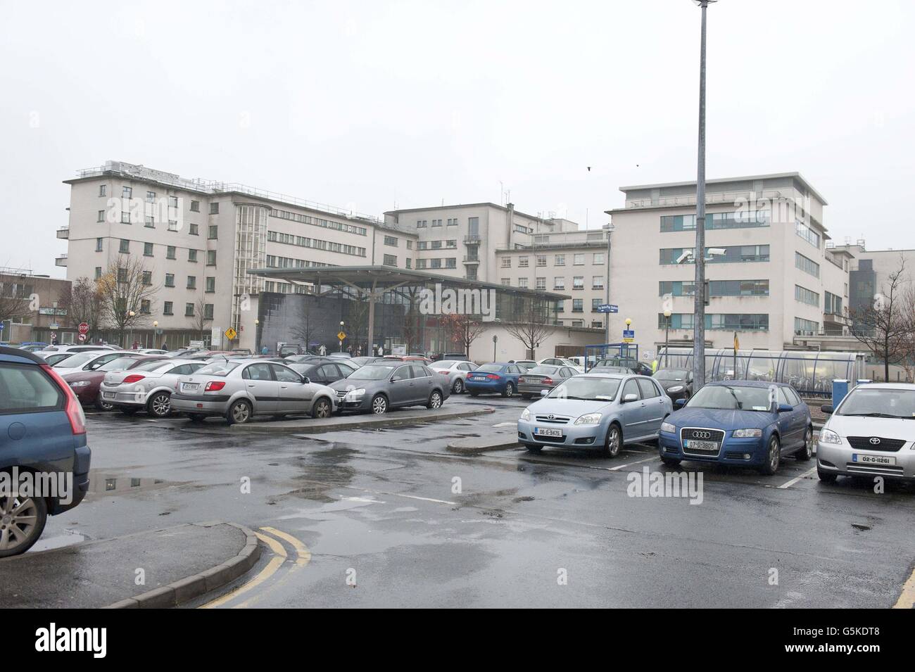 Une vue générale de l'hôpital universitaire de Galway où Savita Halappanavar, une dentiste âgée de 31 ans, qui était enceinte de 17 semaines quand elle est morte après avoir subi une fausse couche et une septicémie. Banque D'Images