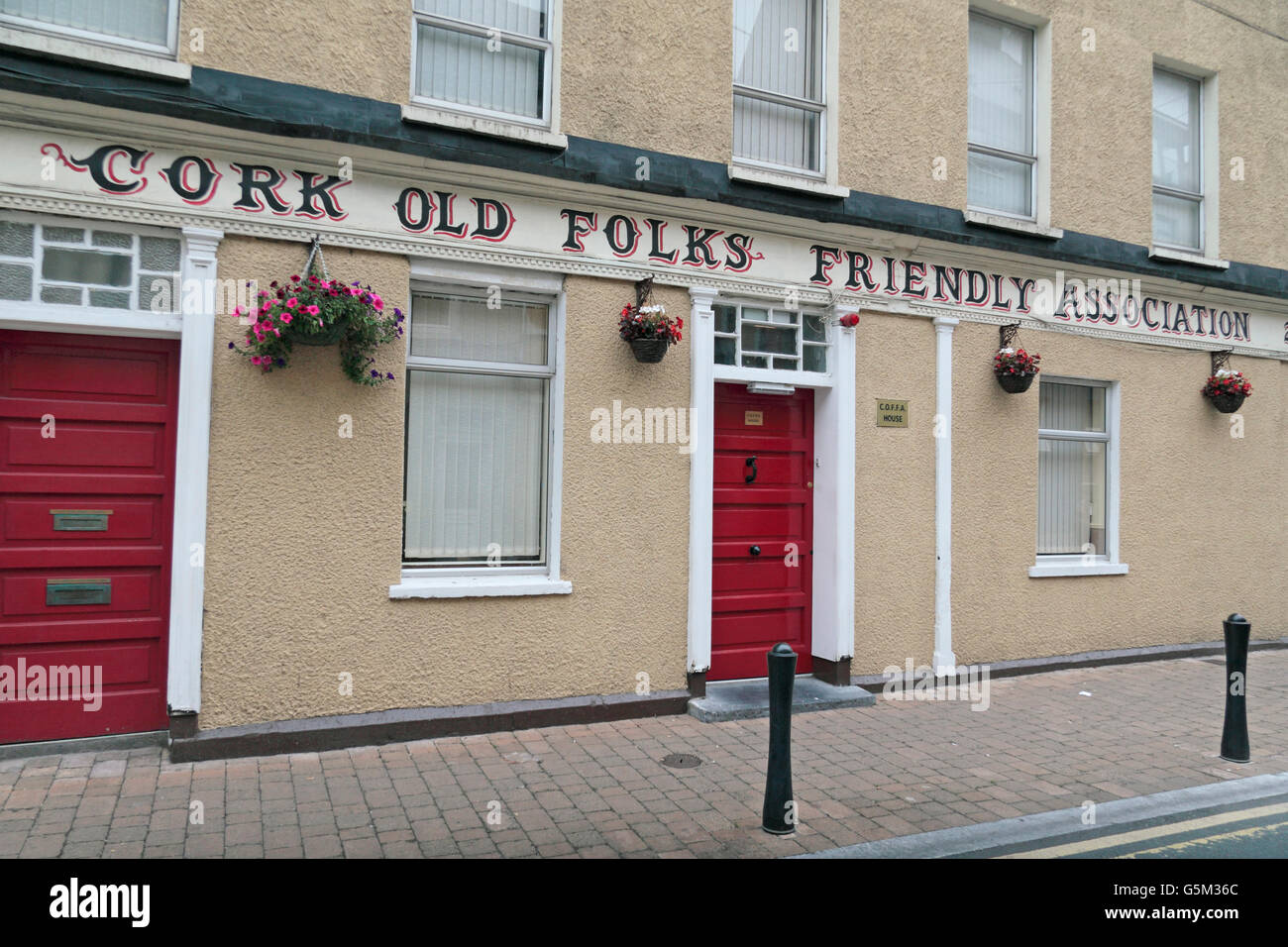 Le liège Vieux gens Association Amicale d'entrée dans la ville de Cork, County Cork, Irlande (Eire). Banque D'Images