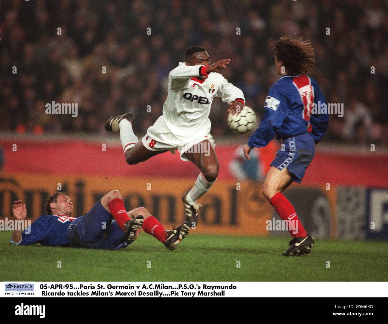 Forza Milan! Magazine - 4 Avril 1995 - Saarbrücken Vs PSG - Weah, Desailly, Boban