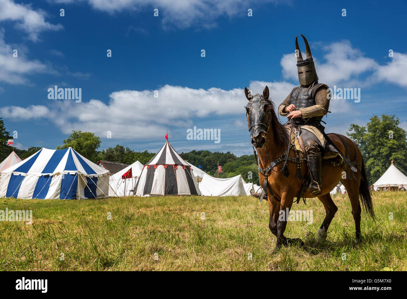 Un chevalier à cheval, Esrum, Danemark Banque D'Images