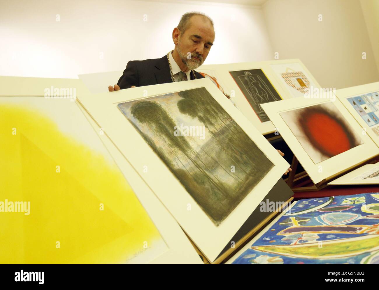 Le président de l'Académie royale des arts Christopher le Brun expose son œuvre « le voyage complet » dans le cadre du don du Jubilé de diamant à la reine Elizabeth II, de près d'une centaine d'œuvres d'art de l'Académie royale des arts à la galerie de la reine, Buckingham Palace. Banque D'Images