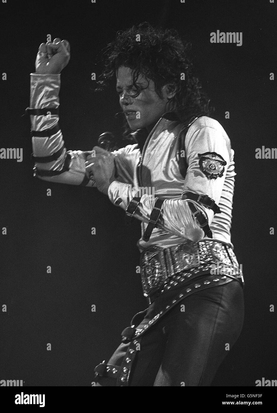 Michael Jackson rocks Wembley Stadium, alors qu'il commence la partie britannique de sa tournée de liquidation. Banque D'Images