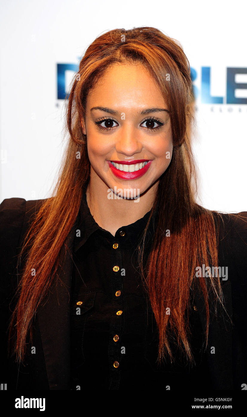 Sophia Leonie arrive à une projection pour le nouveau film The Double au  magasin Jack Jones sur Oxford Street.in Londres Photo Stock - Alamy