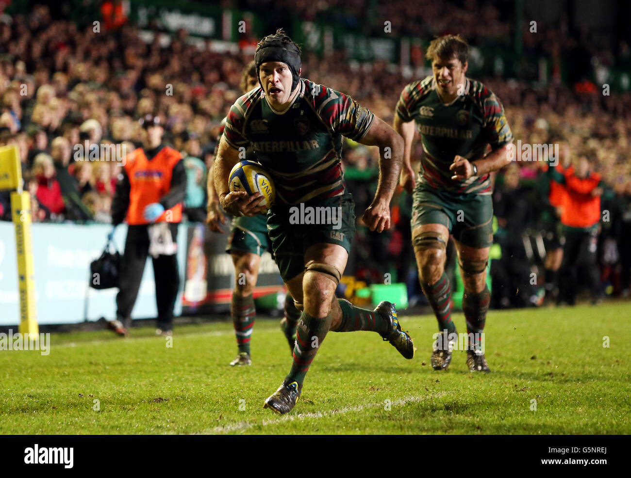 Julian Salvi de Leicester Tigers en action pendant le match Aviva Premiership à Welford Road, Leicester. Banque D'Images