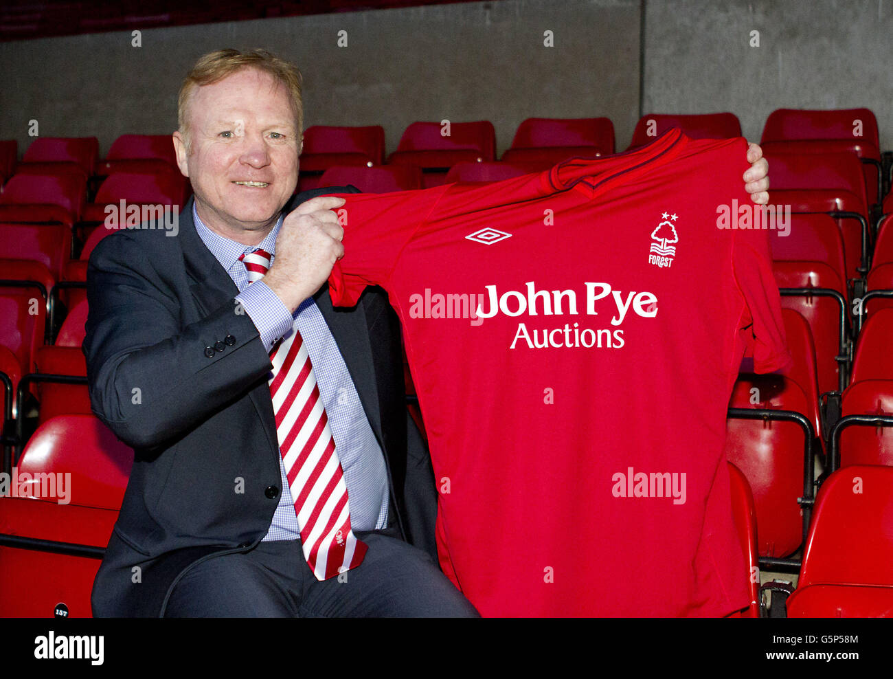 Football - Nottingham Forest Conférence de presse - Alex McLeish Dévoilement - Le rez-de-Ville Banque D'Images