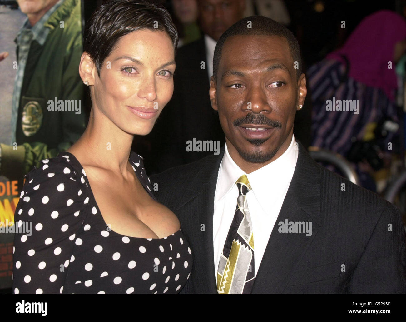 Eddie Murphy avec sa femme Nicole arrive à la première de Showtime au théâtre chinois de Grauman à Hollywood. Banque D'Images